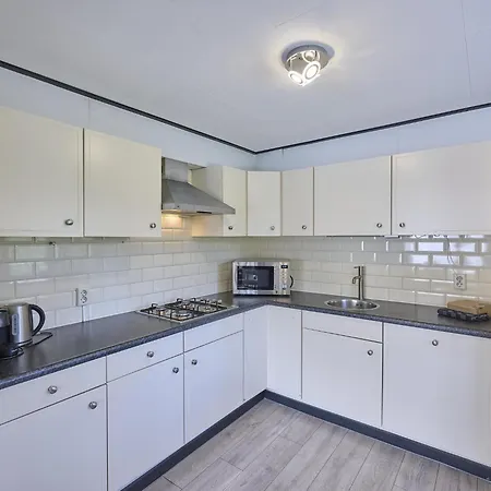 別荘 T Kaatsheuveltje 1 *